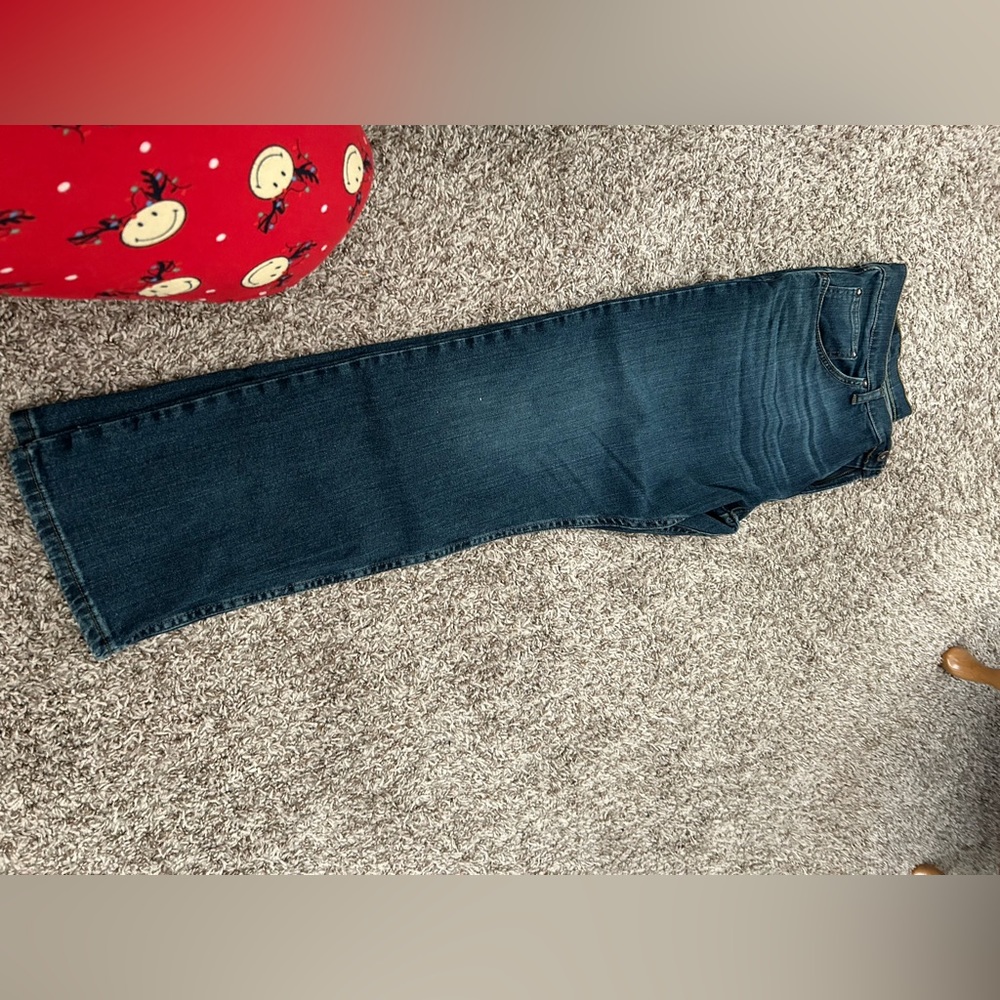 Men’s slim straight jeans